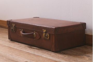 アンティーク雑貨　本革　レトロな魅力が漂うトランク(鞄、カバン、収納、ディスプレイ)(R-042818)