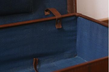 アンティーク雑貨　本革　レトロな魅力が漂うトランク(鞄、カバン、収納、ディスプレイ)(R-042818)