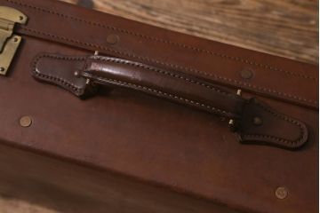 アンティーク　レトロな魅力が漂うトランク(鞄、カバン、収納、ディスプレイ)(R-042819)