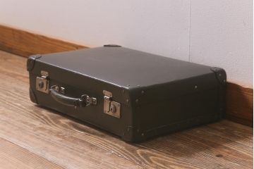 アンティーク　レトロな魅力が漂うトランク(鞄、カバン、収納、ディスプレイ)(R-042820)