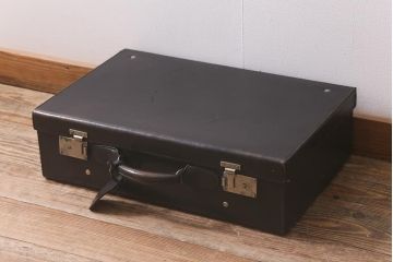 アンティーク　本革　黒いレザーが格好いいトランク(鞄、カバン、収納、ディスプレイ)(R-042821)