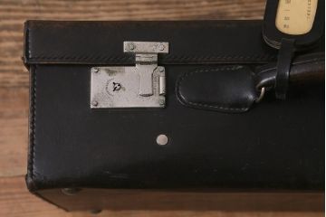 アンティーク　本革　黒いレザーが格好いいトランク(鞄、カバン、収納、ディスプレイ)(R-042821)