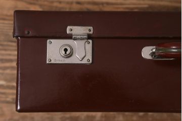 アンティーク雑貨　レトロな魅力が漂うトランク(鞄、カバン、収納、ディスプレイ)(R-042822)
