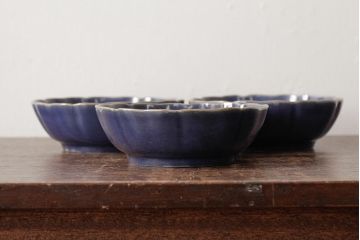 アンティーク雑貨　江戸期　古伊万里　瑠璃釉金彩花文なます皿3枚(中皿、和食器)(R-042829)