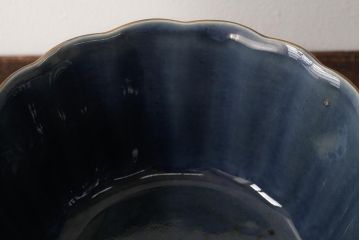 アンティーク雑貨　江戸期　古伊万里　瑠璃金輪花深鉢(深皿、和食器)(R-042838)