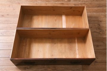 アンティーク家具　前面ケヤキ材　鉄脚リメイク　竹に雀　漆塗りがきれいな二本松箪笥ローボード(リビングボード、テレビボード)(R-042839)