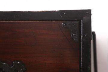 アンティーク家具　前面ケヤキ材　鉄脚リメイク　竹に雀　漆塗りがきれいな二本松箪笥ローボード(リビングボード、テレビボード)(R-042840)
