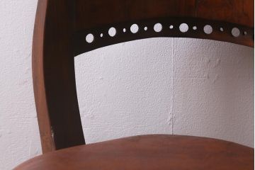 ビンテージ家具　本革使用の高級感あふれるチェア(椅子、ダイニングチェア)(R-042841)
