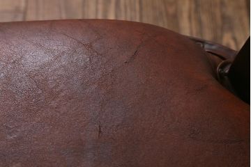 ビンテージ家具　本革使用の高級感あふれるチェア(椅子、ダイニングチェア)(R-042841)