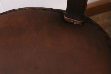 ビンテージ家具　本革使用の高級感あふれるチェア(椅子、ダイニングチェア)(R-042843)