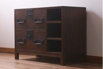 ラフジュ工房オリジナル　前板栗材　大正期　脚付き　古金具を使ったリメイクローボード(テレビ台、リビングボード、収納棚)(R-042854)