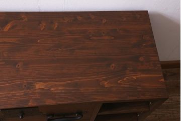 ラフジュ工房オリジナル　前板栗材　大正期　脚付き　古金具を使ったリメイクローボード(テレビ台、リビングボード、収納棚)(R-042854)