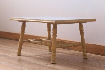 レトロ家具　昭和中期　ペイント家具　淡い色味が爽やかなローテーブル(R-042855)