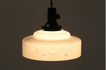 アンティーク照明　昭和初期　レトロな趣きの切子が魅力的なガラスシェードの吊り下げ照明(天井照明、ペンダントライト)(R-042858)