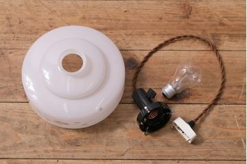 アンティーク照明　昭和初期　レトロな趣きの切子が魅力的なガラスシェードの吊り下げ照明(天井照明、ペンダントライト)(R-042858)