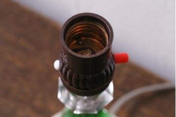 アンティーク照明　昭和初期　台座大理石　グリーンのガラスボディがおしゃれなテーブルランプ(卓上照明、スタンドライト)(R-042860)