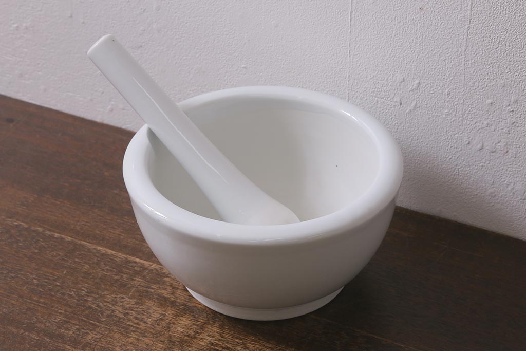 アンティーク雑貨　古道具　昭和期のレトロな乳鉢(乳棒付き)(R-042865)