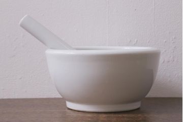 アンティーク雑貨　古道具　昭和期のレトロな乳鉢(乳棒付き)(R-042865)