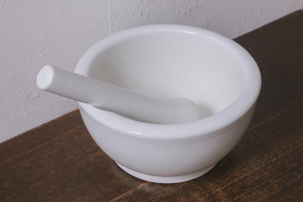 アンティーク雑貨　古道具　昭和期のレトロな乳鉢(乳棒付き)(R-042865)