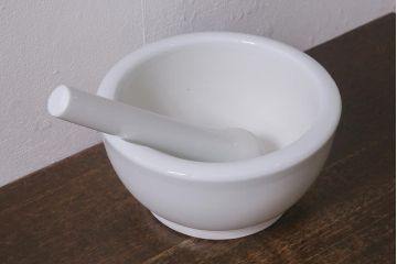 アンティーク雑貨　古道具　昭和期のレトロな乳鉢(乳棒付き)(R-042865)