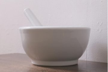 アンティーク雑貨　古道具　昭和期のレトロな乳鉢(乳棒付き)(R-042865)