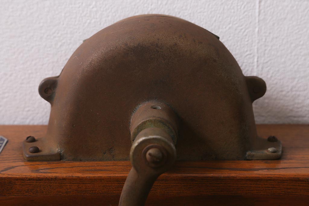 アンティーク雑貨　昭和レトロ　手廻式鰹節削器(古道具)(R-042867)