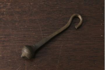 ヴィンテージ雑貨　イギリスビンテージ　真鍮・銅　牛のモチーフが目を引くドアベル(鐘)(R-042870)