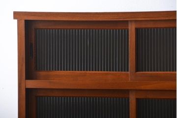 和製アンティーク　昭和初期　ケヤキ材　モールガラス　昭和レトロな雰囲気漂う重ね水屋箪笥(食器棚、カップボード、収納棚、リビングボード)(R-042873)