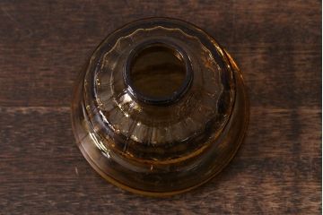 アンティーク照明　昭和初期　平芯・8分芯　アンバーガラスのレトロなオイルランプ(テーブルランプ、和ガラス)(R-042879)