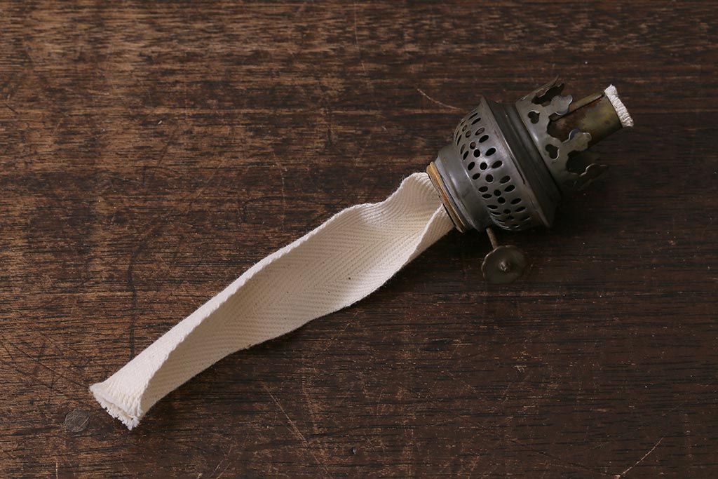 アンティーク雑貨　大正昭和初期　巻き芯38ミリ　和モダンな雰囲気漂うオイルランプ(灯油ランプ)(R-042880)