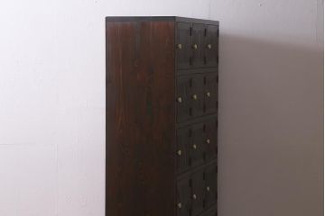 ラフジュ工房オリジナル　6×3マス　古材リメイク　モミの木　白い取っ手がアクセントのマス目棚(収納棚、下駄箱)(R-042881)