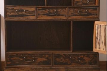 ヴィンテージ家具　和製ビンテージ　前面黒柿材　中桐材　上手物　黒い杢目が渋さ醸し出す茶箪笥(茶棚、飾り棚、戸棚、収納棚)(R-042885)
