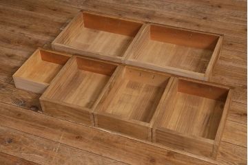 ヴィンテージ家具　和製ビンテージ　前面黒柿材　中桐材　上手物　黒い杢目が渋さ醸し出す茶箪笥(茶棚、飾り棚、戸棚、収納棚)(R-042885)