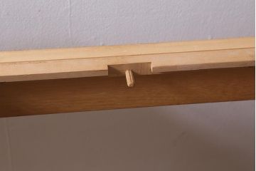 ヴィンテージ家具　北欧ビンテージ　黒塗りの脚がモダンなエクステンションテーブル(ダイニングテーブル、拡張式テーブル)(R-042887)
