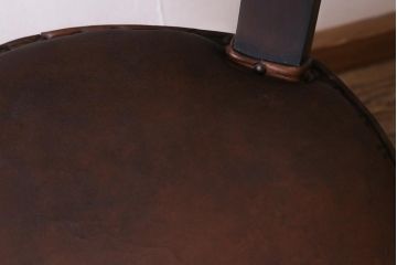 ビンテージ家具　ペイント　本革使用の高級感あふれるチェア(椅子、ダイニングチェア)(R-042891)