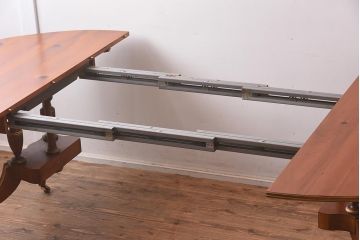 展示品　IDC大塚家具　Baker(ベーカー社)　1939　パイン材　エクステンションテーブル(ダイニングテーブル、ラウンドテーブル)(定価約80万円)(R-042897)