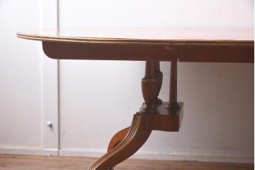 展示品　IDC大塚家具　Baker(ベーカー社)　1939　パイン材　エクステンションテーブル(ダイニングテーブル、ラウンドテーブル)(定価約80万円)(R-042897)