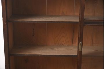 和製アンティーク　大正昭和初期　タモ材　栓材　大正ロマン　昭和レトロ　懐かしい雰囲気の大振りなブックケース(本箱、戸棚、収納棚、飾り棚)(R-042902)