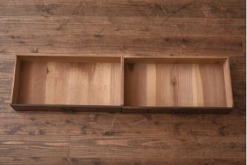 和製アンティーク　大正昭和初期　タモ材　栓材　大正ロマン　昭和レトロ　懐かしい雰囲気の大振りなブックケース(本箱、戸棚、収納棚、飾り棚)(R-042902)