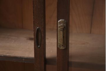 和製アンティーク　大正昭和初期　タモ材　栓材　大正ロマン　昭和レトロ　懐かしい雰囲気の大振りなブックケース(本箱、戸棚、収納棚、飾り棚)(R-042902)