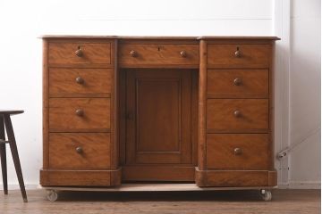 【簡易リペア限定品】フランスアンティーク　【簡易リペア限定品】【簡易リペア限定品】アンティーク建具　メープル材　玉杢が目を引く両袖机(両袖デスク、机、在宅ワーク、在宅用ワークデスク、サイドボード)(R-042903)