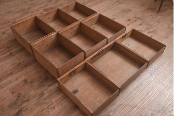 フランスアンティーク　アンティーク家具　メープル材　玉杢が目を引く両袖机(両袖デスク、机、在宅ワーク、在宅用ワークデスク、サイドボード)(R-042903)