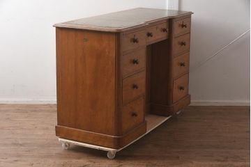 フランスアンティーク　アンティーク家具　メープル材　玉杢が目を引く両袖机(両袖デスク、机、在宅ワーク、在宅用ワークデスク、サイドボード)(R-042903)