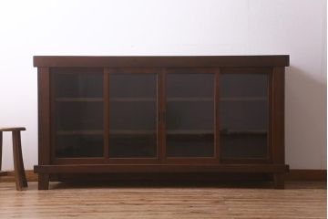 アンティーク家具　脚付きリメイク　ヒノキ材　4枚引き戸の6尺水屋サイドボード(水屋箪笥、戸棚、収納棚)(R-042906)
