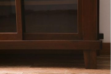 アンティーク家具　脚付きリメイク　ヒノキ材　4枚引き戸の6尺水屋サイドボード(水屋箪笥、戸棚、収納棚)(R-042906)