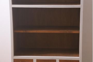 アンティーク家具　昭和中期　ペイント　ダイヤガラス入り　ツートンカラーがおしゃれなガラス戸棚(収納棚、キャビネット)(R-042907)