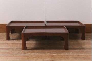 アンティーク雑貨　総ケヤキ材　杢目と漆塗りが美しいお膳3客セット(お盆)(R-042930)