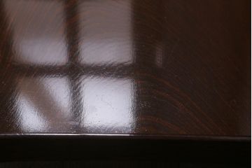 アンティーク雑貨　総ケヤキ材　杢目と漆塗りが美しいお膳3客セット(お盆)(R-042930)