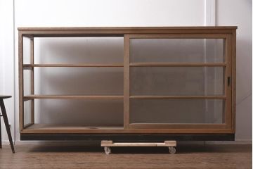 レトロ家具　昭和中期　シンプルで大振りなガラスケース(ショーケース、陳列棚)(R-042933)