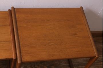 ヴィンテージ家具　北欧ビンテージ　G-PLAN(ジープラン)　チーク材　温かみのある木味が魅力のネストテーブル(サイドテーブル)(R-042939)